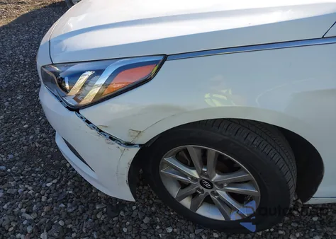 2015 Hyundai Sonata Se z USA, uszkodzony, nr VIN 5NPE24AF0FH246293